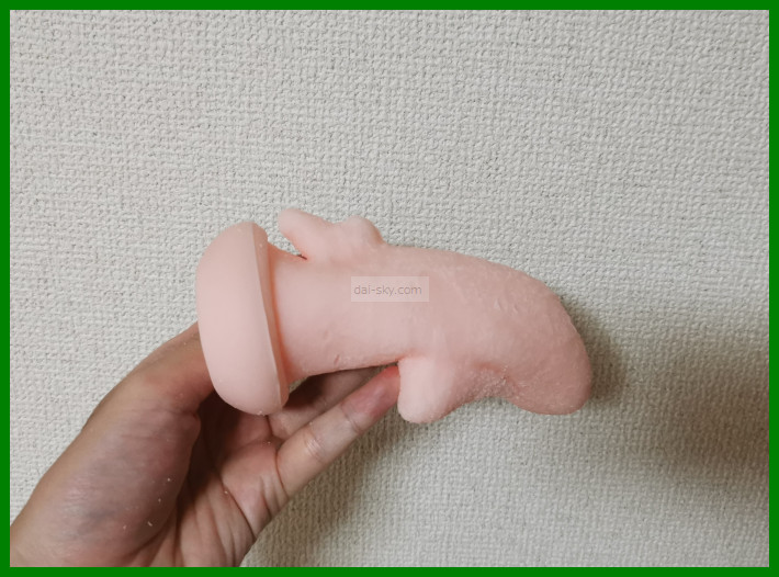 手上拿著 A10 Cyclone SA PLUS 用的 Oral 內膽